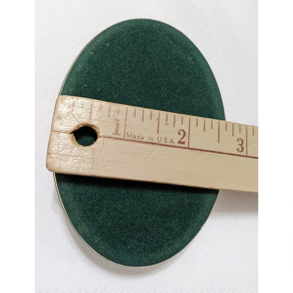 gg Cead Mile Failte Oval Paperweight Made in Ireland Shamrock Design office home